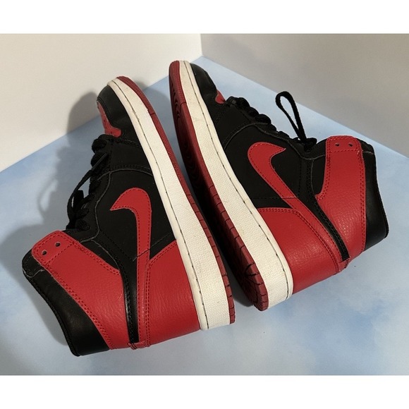 Men's Air Jordan 1 Retro '85 OG High Bred / Banned HV6674-067, Size 8 Red Black - Picture 7 of 10